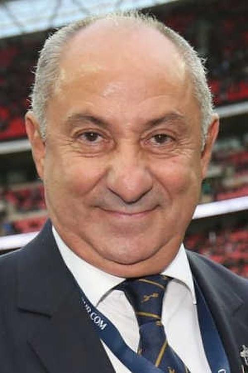 Osvaldo Ardiles as Self