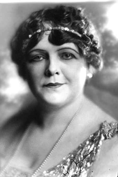 Maidel Turner as Dodie Sloan