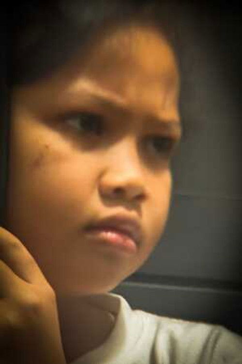 Nesya Mahdiyatu Syauqia Sakhi as Biru