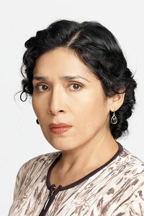 Maru Bravo as Chava Asaltante