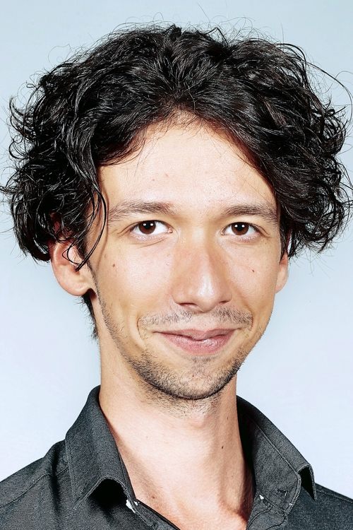 Andrei Miercure as V