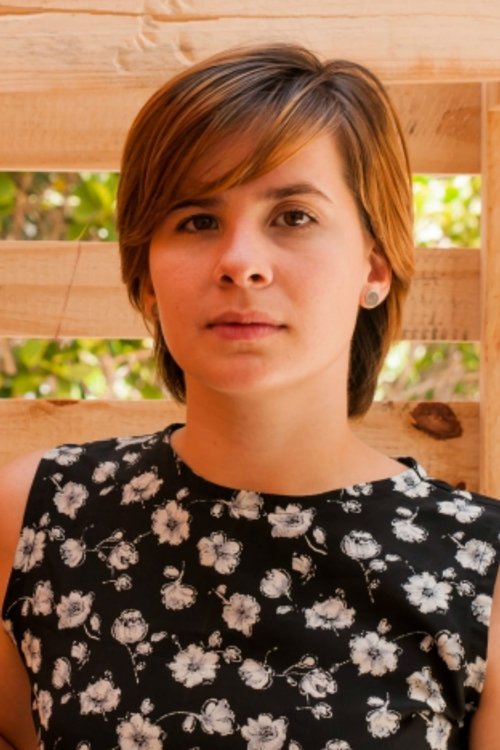 Ticiana Augusto Lima as Pérola