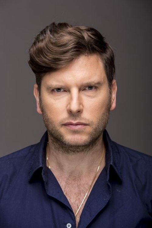 Omer Etzion as מלכיאל/מאיר ראש העיר