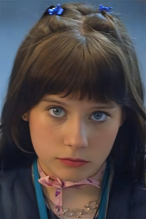 Kaja Šustar as Luna