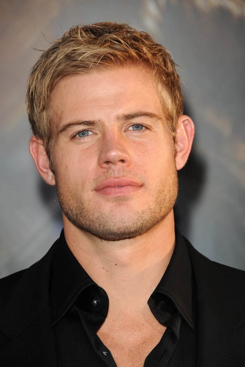 Trevor Donovan as Luke Taylor