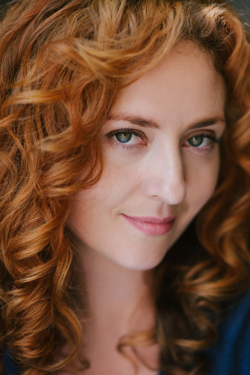 Jasmin Certoma as Bella