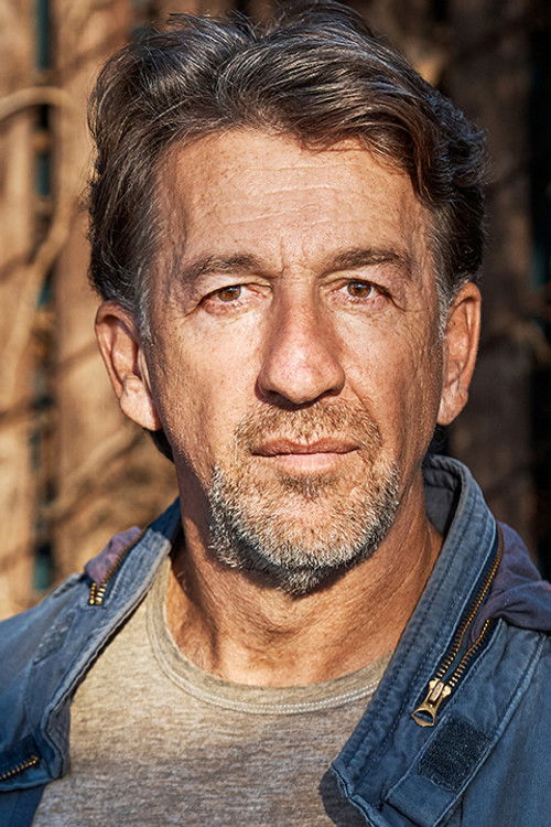 Djilali Rez-Kallah as Operative