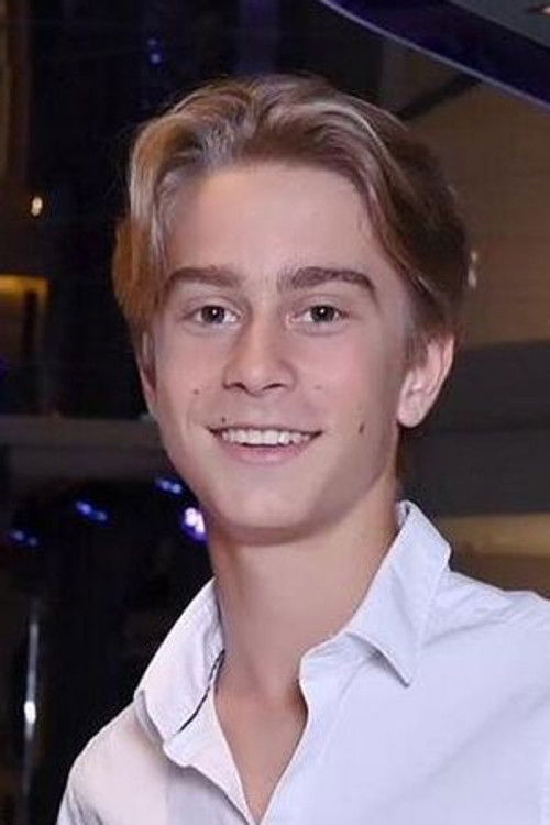 Matisse Foré as Kas