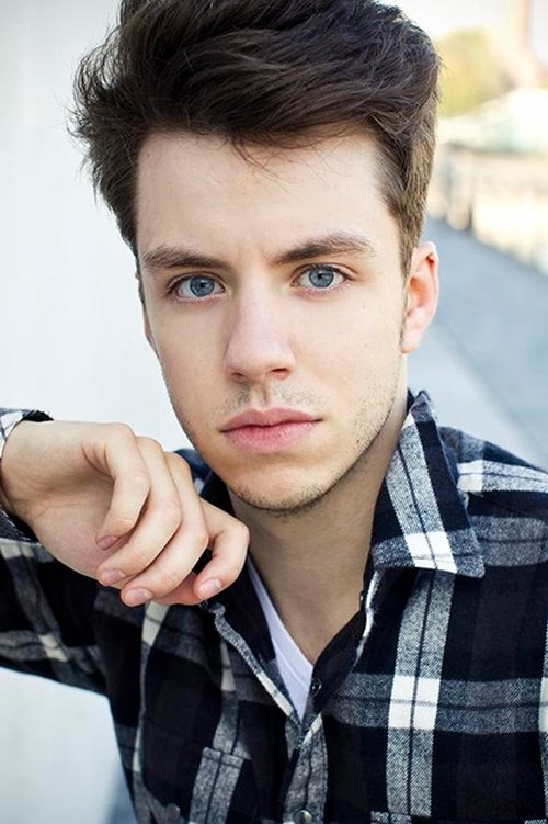 Ben Unterkofler as Branko