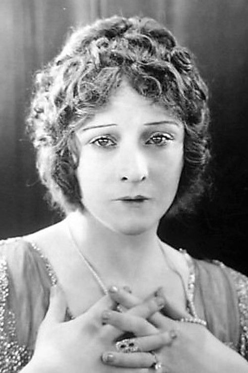 Cleo Madison as Mrs. Lincourt