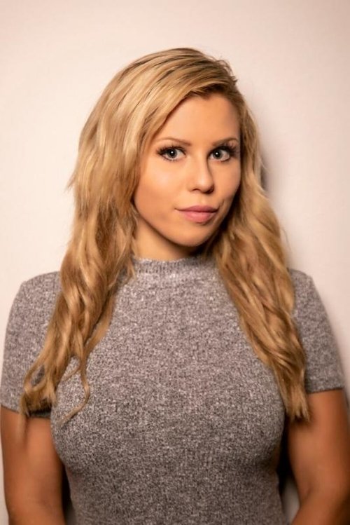 Ivy Smith as Beverly Wood