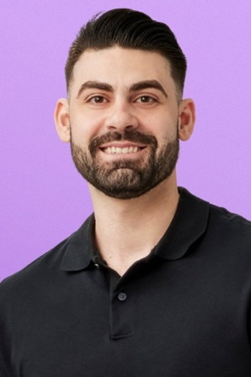 Mike Gibney as Self - Contestant