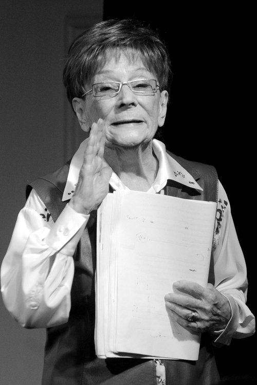 Itala Békés as Zsóka