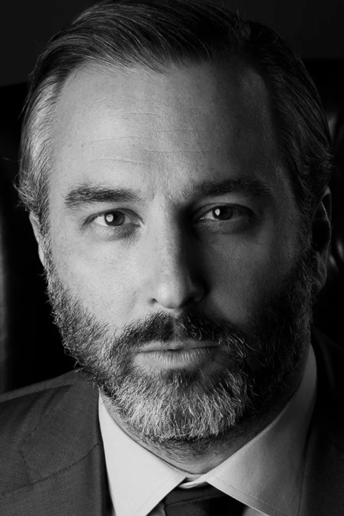 Alessandro Ferraris as Frank