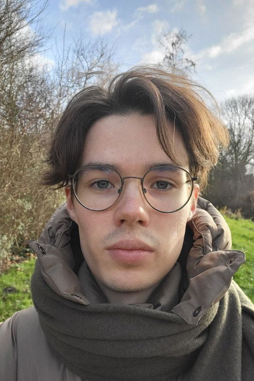 Nikita Dneprov as Man in White