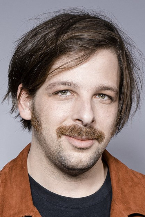 Antoine de Bary as Allan