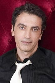 Giorgos Kormanos as Σταύρος