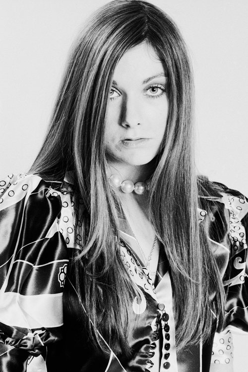 Sonja Kristina as Maggie