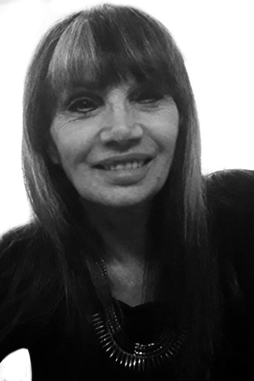 María José Demare as 