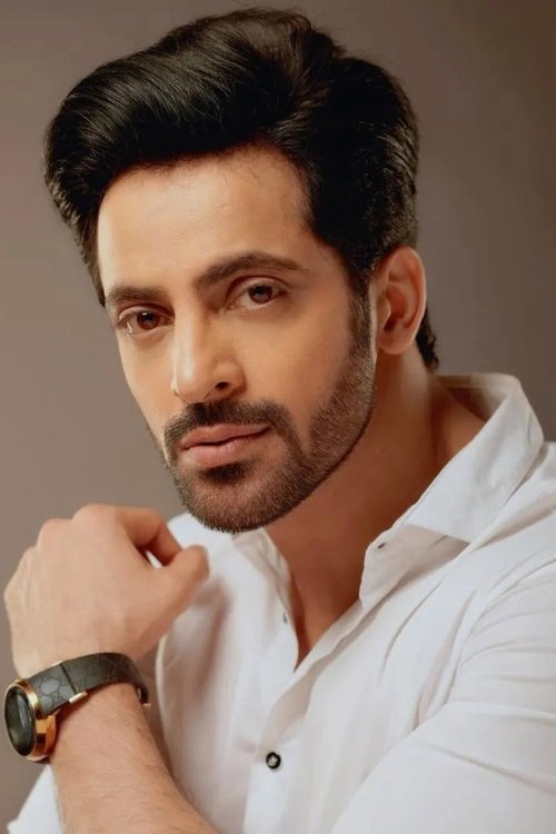 Vikkas Manaktala as Abhay Singh