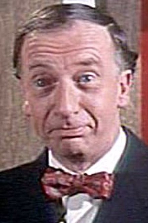 Michael Bilton as Sir William Horsey QC