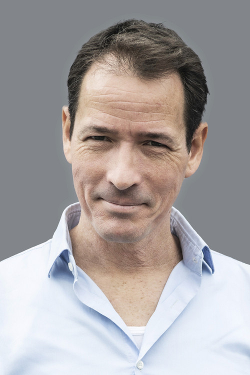 Bert Van Nieuwenhuyse as Steve Van Hoof