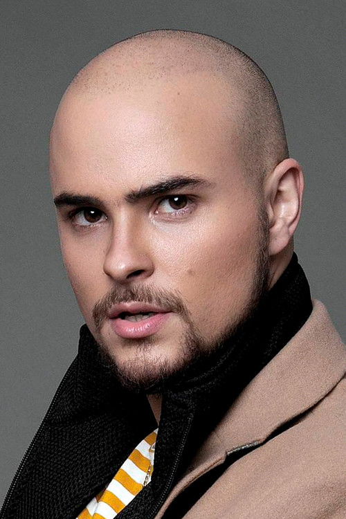 Augusto Schuster as Benjamín Bennet