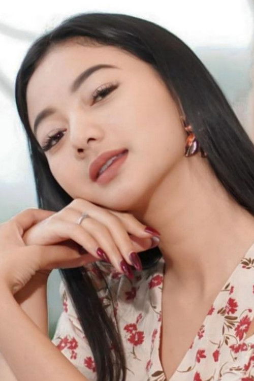 Glenca Chysara as Vira