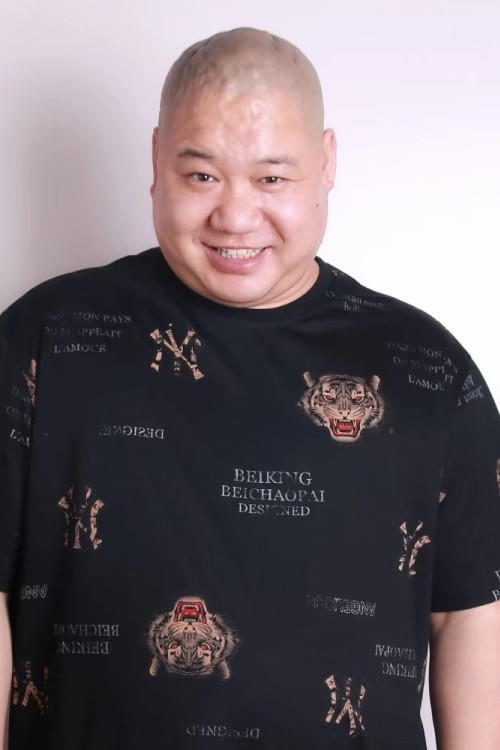 Yin Zhi Wei as Xing's Husband