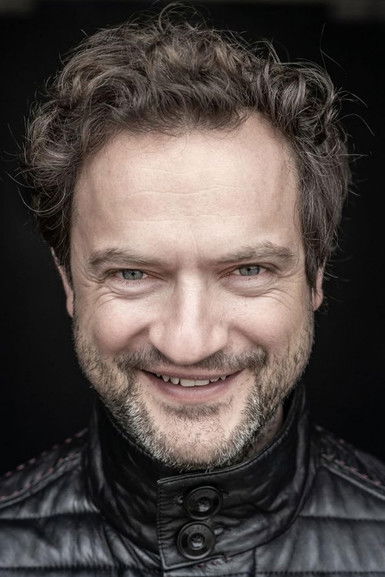 Nicolai Tegeler as Journalist