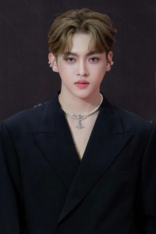 Pitchathee Klaymongkon as Ja