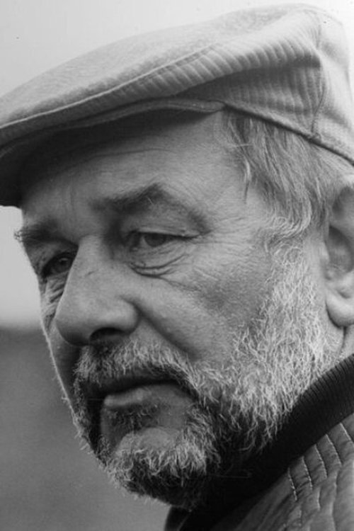 Konrad Petzold as FDJler