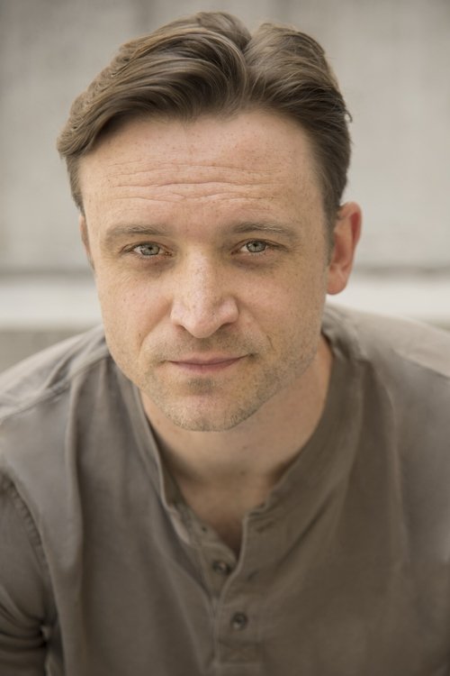 Dustin Seavey as Keenan