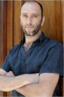 Valentín Javier Diment as Directorio 1