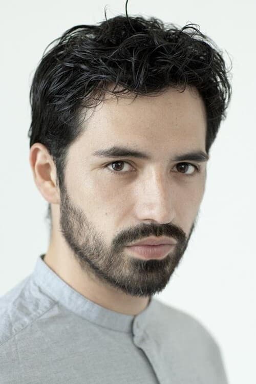 Harrison Arevalo as Thom