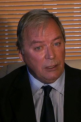 Patrick Olliver as Guy