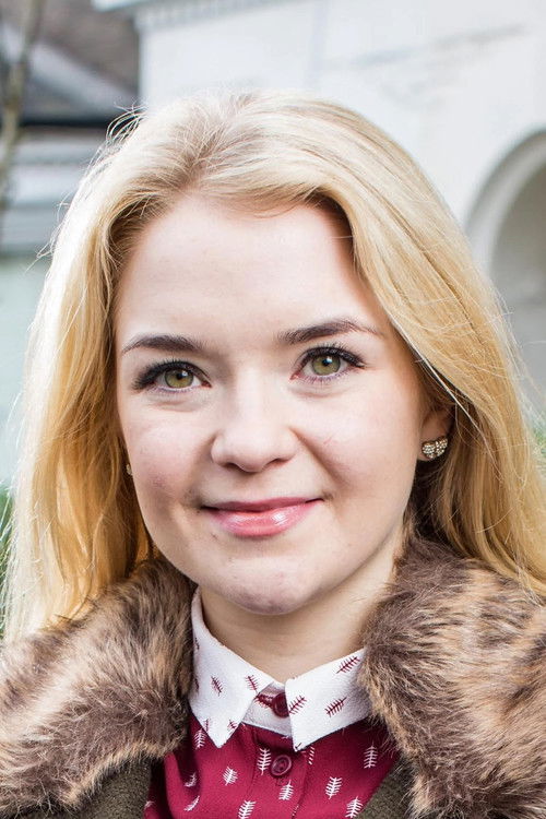 Lorna Fitzgerald as Jade Cannings