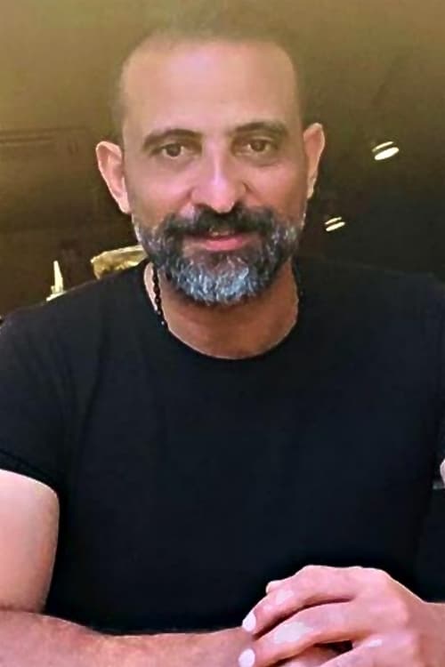 Ashraf Khalil as كومار الهندي