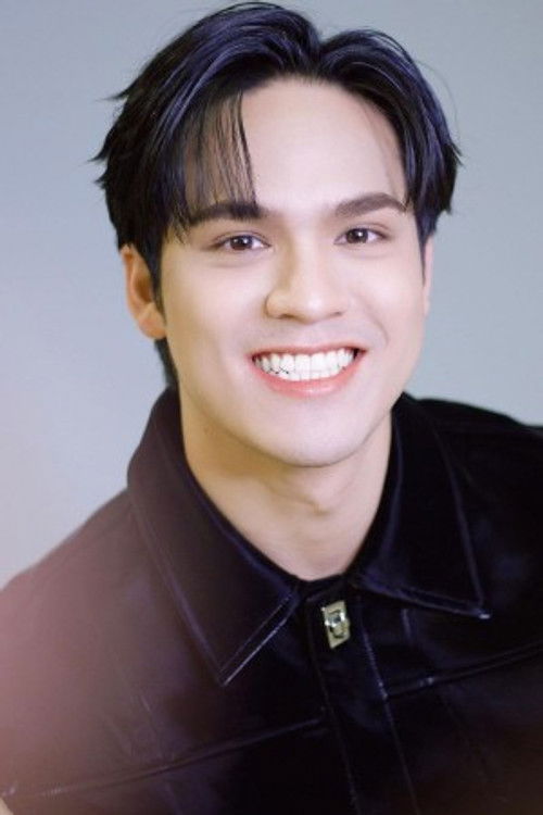 Boy Nattapon Wongvanich as Pleum