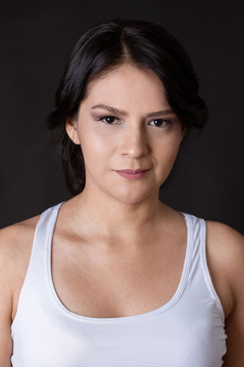 Aurica Pelayo as Estela