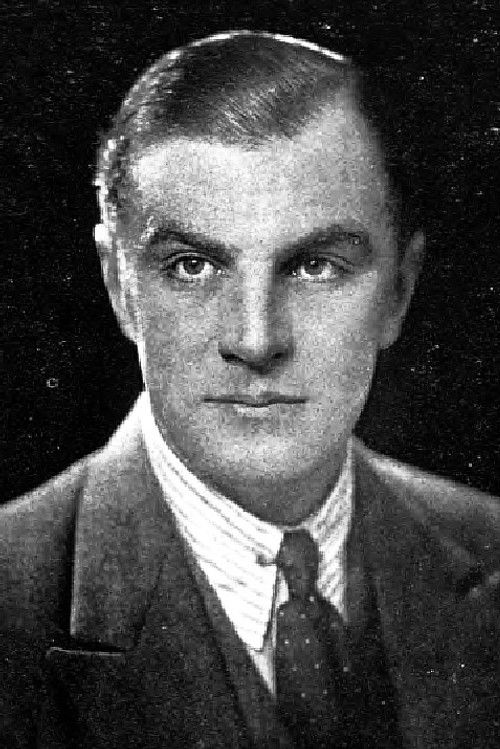 Desmond Roberts as Willett