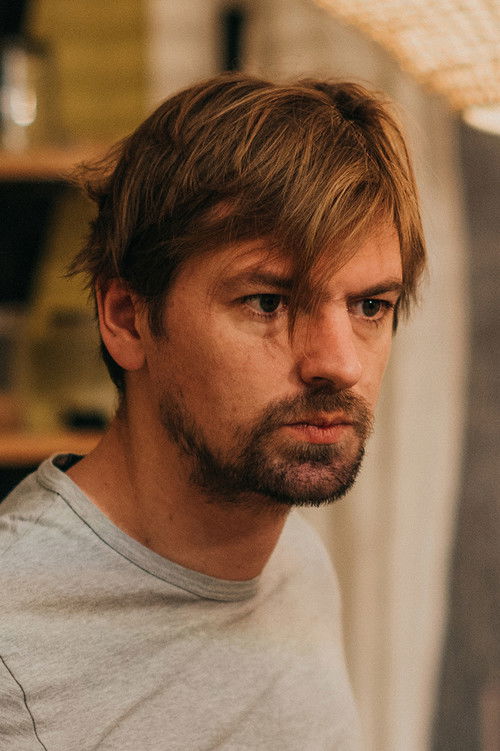 Matěj Nechvátal as Filip