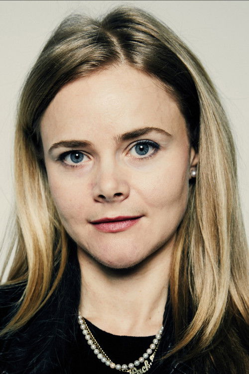 Julia Willoughby Nason as 