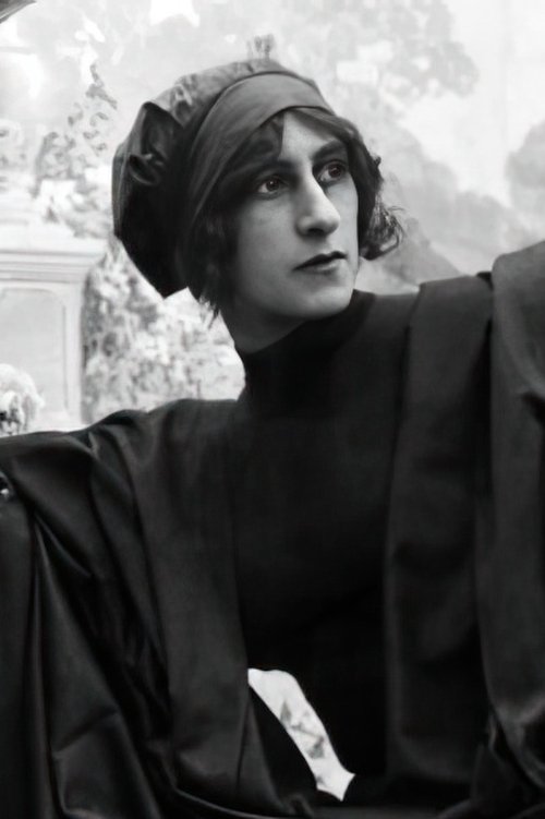 Josette Andriot as La Rosaria