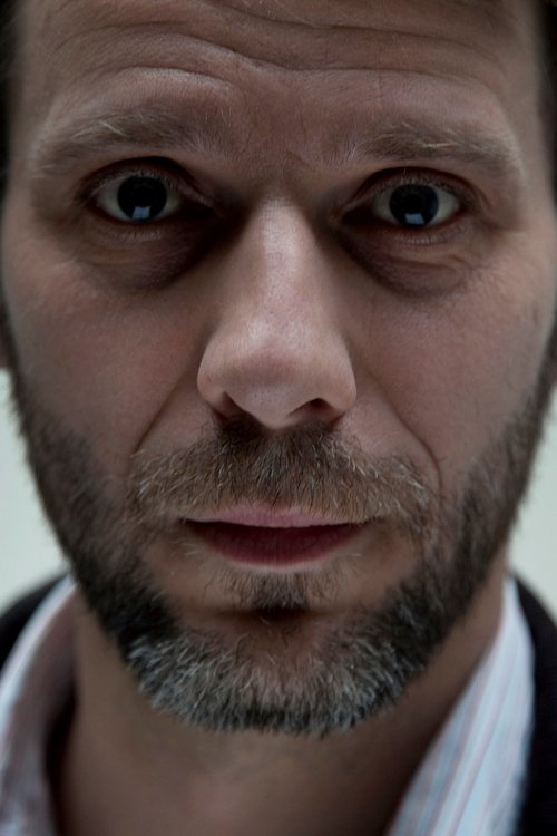 Dominik Warta as Reinhard Hinterher