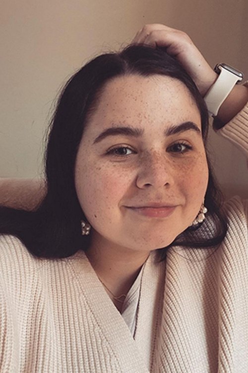 Catinca Untaru as Alexandria