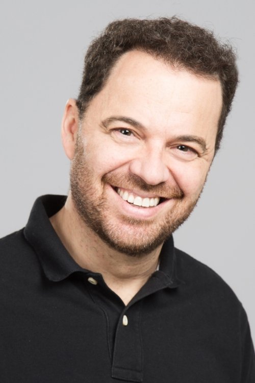 Daniel Mantero as Sergio