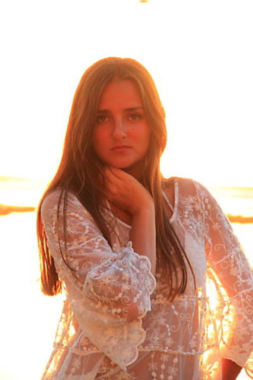 Catarina Migliorini as Catarina Santos