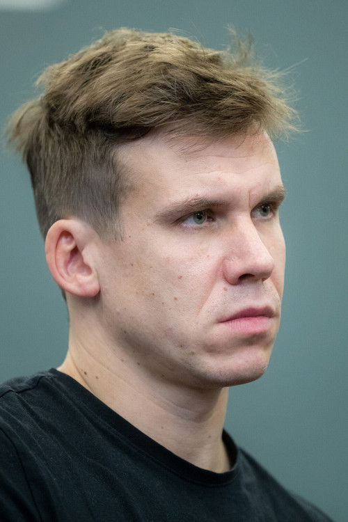 Rasmus Kaljujärv as Husband