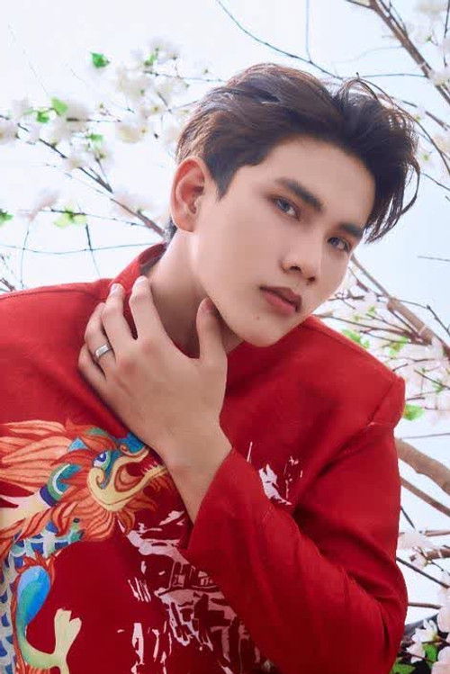 Thiện Nhân as Thành